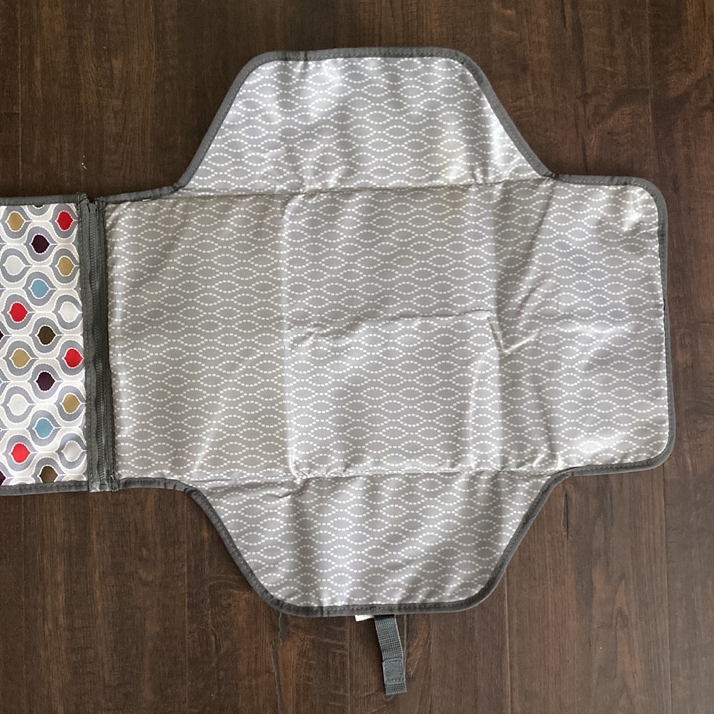 Skip Hop Portable Baby Changing Pad, Multi-color - Picture 5 of 8